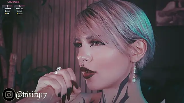 Snapshot of Trinity___s chatting on 02/07/25, 01:36 Trinity s online show from 02/07/25, 01:36