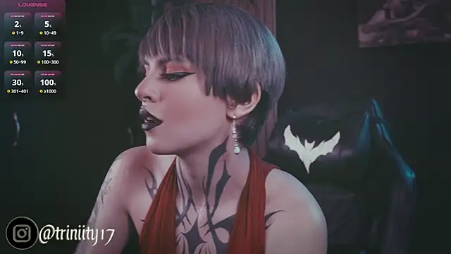 Snapshot of Trinity___s chatting on 02/14/25, 05:14 Trinity s online show from 02/14/25, 05:14