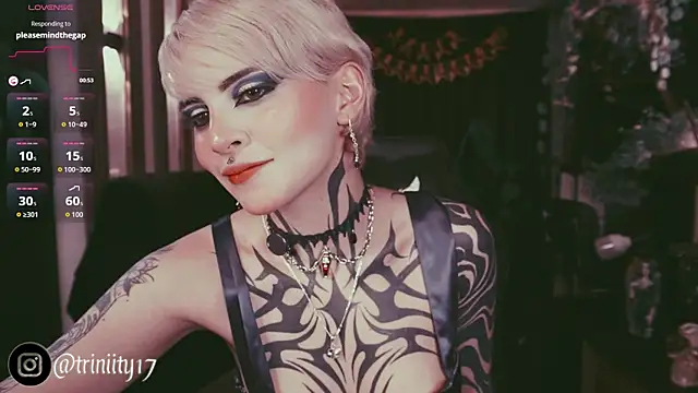 Snapshot of Trinity___s chatting on 09/24/25, 01:09 Trinity s online show from 09/24/25, 01:09