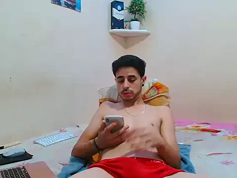 Snapshot of DoteMarks chatting on 12/12/24, 10:02 DoteMarks online show from 12/12/24, 10:02