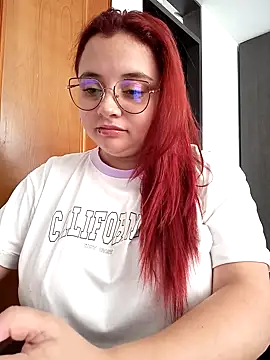 Snapshot of CURVY-HORNY chatting on 02/26/25, 05:39 CURVY-HORNY online show from 02/26/25, 05:39