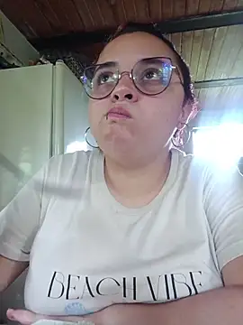 Snapshot of CURVY-HORNY chatting on 11/19/25, 06:41 CURVY-HORNY online show from 11/19/25, 06:41