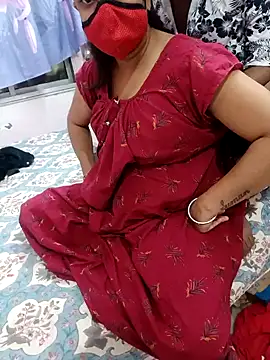 Snapshot of Cute-manisha chatting on 01/15/25, 10:27 Cute-manisha online show from 01/15/25, 10:27