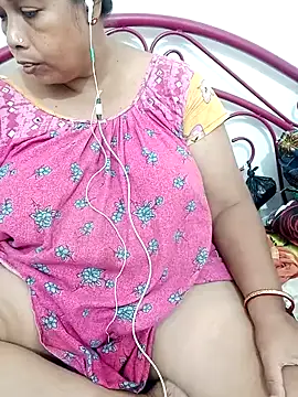 Hotty-rumi online show from 11/07/25, 04:40