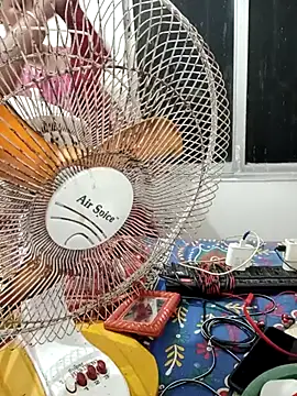 Hotty-rumi online show from 11/12/25, 12:05