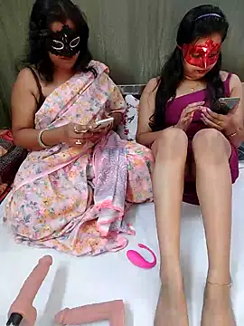 Snapshot of hottbabycam chatting on 04/19/26, 03:44 hottbabycam online show from 04/19/26, 03:44