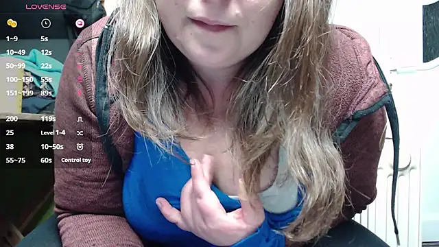 Snapshot of KasiaPrivat chatting on 12/18/24, 05:31 KasiaPrivat online show from 12/18/24, 05:31