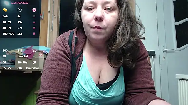 Snapshot of KasiaPrivat chatting on 12/31/24, 06:57 KasiaPrivat online show from 12/31/24, 06:57