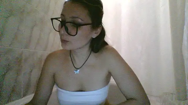 Snapshot of Yulia777 chatting on 12/21/25, 10:55 Yulia777 online show from 12/21/25, 10:55