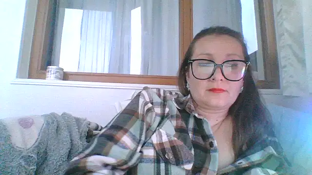 Snapshot of Yulia777 chatting on 04/21/26, 03:28 Yulia777 online show from 04/21/26, 03:28