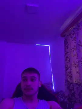 Snapshot of Dimi04113 chatting on 03/02/25, 08:59 Dimi04113 online show from 03/02/25, 08:59