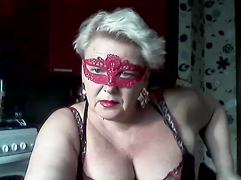Snapshot of Lisa_Suzie chatting on 03/17/26, 02:31 Lisa Suzie online show from 03/17/26, 02:31