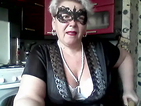 Snapshot of Lisa_Suzie chatting on 03/18/26, 09:01 Lisa Suzie online show from 03/18/26, 09:01