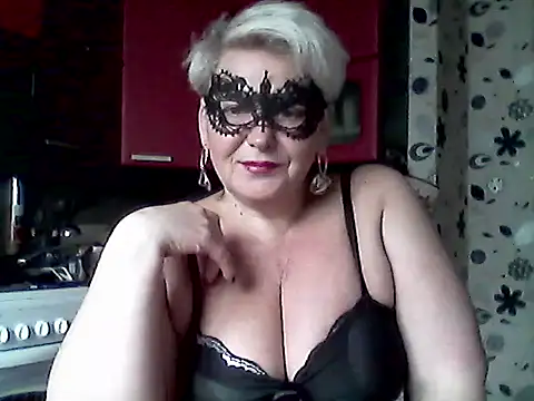 Snapshot of Lisa_Suzie chatting on 03/20/26, 08:30 Lisa Suzie online show from 03/20/26, 08:30