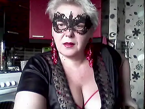 Snapshot of Lisa_Suzie chatting on 03/24/26, 06:40 Lisa Suzie online show from 03/24/26, 06:40