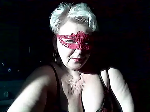 Snapshot of Lisa_Suzie chatting on 03/25/26, 02:34 Lisa Suzie online show from 03/25/26, 02:34