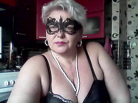 Snapshot of Lisa_Suzie chatting on 03/27/26, 07:36 Lisa Suzie online show from 03/27/26, 07:36