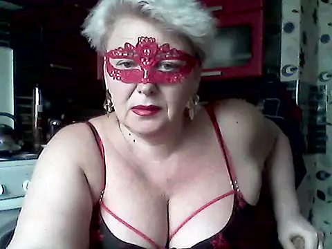 Snapshot of Lisa_Suzie chatting on 04/07/26, 08:59 Lisa Suzie online show from 04/07/26, 08:59