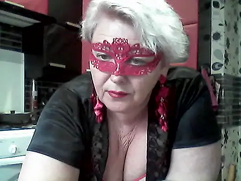 Snapshot of Lisa_Suzie chatting on 04/20/26, 01:47 Lisa Suzie online show from 04/20/26, 01:47