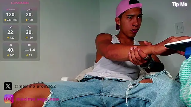 maximo vega newv online show from 09/08/25, 03:33