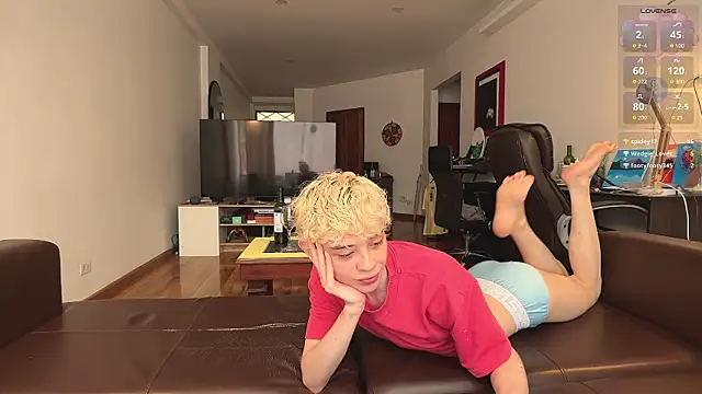 Snapshot of mapleg chatting on 04/05/26, 06:05 mapleg online show from 04/05/26, 06:05