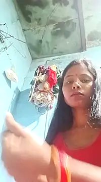 Snapshot of Kajal__Mehra chatting on 02/22/25, 10:42 Kajal  Mehra online show from 02/22/25, 10:42