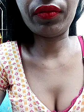 Snapshot of Kajal__Mehra chatting on 03/03/25, 11:22 Kajal  Mehra online show from 03/03/25, 11:22