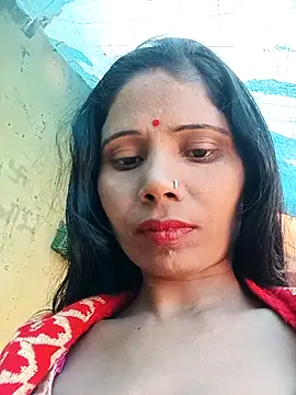 Snapshot of Kajal__Mehra chatting on 03/05/25, 07:49 Kajal  Mehra online show from 03/05/25, 07:49