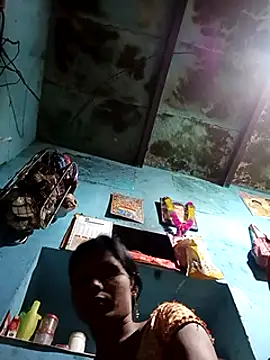 Snapshot of Kajal__Mehra chatting on 03/10/25, 10:24 Kajal  Mehra online show from 03/10/25, 10:24