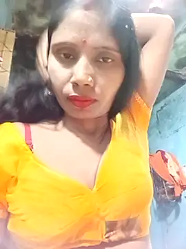 Snapshot of Kajal__Mehra chatting on 03/11/25, 03:45 Kajal  Mehra online show from 03/11/25, 03:45