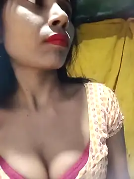 Snapshot of Kajal__Mehra chatting on 03/12/25, 04:24 Kajal  Mehra online show from 03/12/25, 04:24