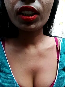 Snapshot of Kajal__Mehra chatting on 03/18/25, 10:36 Kajal  Mehra online show from 03/18/25, 10:36