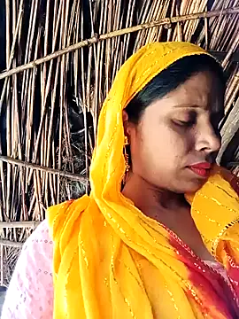 Snapshot of Kajal__Mehra chatting on 03/21/25, 09:34 Kajal  Mehra online show from 03/21/25, 09:34