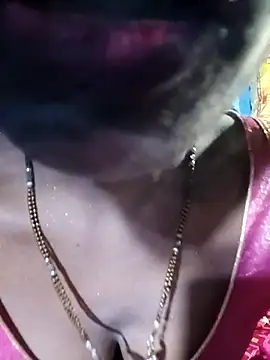 Snapshot of Kajal__Mehra chatting on 09/10/25, 04:40 Kajal  Mehra online show from 09/10/25, 04:40