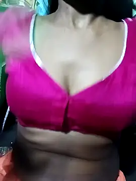 Snapshot of Kajal__Mehra chatting on 09/17/25, 03:35 Kajal  Mehra online show from 09/17/25, 03:35