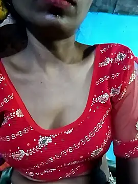 Snapshot of Kajal__Mehra chatting on 10/13/25, 12:21 Kajal  Mehra online show from 10/13/25, 12:21