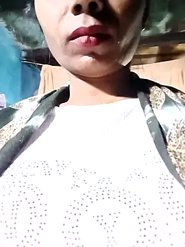 Snapshot of Kajal__Mehra chatting on 10/14/25, 10:10 Kajal  Mehra online show from 10/14/25, 10:10