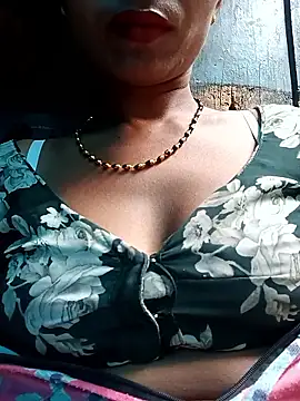 Snapshot of Kajal__Mehra chatting on 03/21/26, 11:04 Kajal Mehra online show from 03/21/26, 11:04