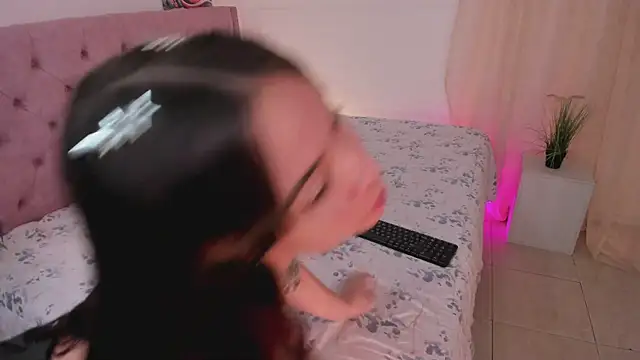 Snapshot of Lia_Sweett_ chatting on 02/10/26, 04:33 Lia Sweett online show from 02/10/26, 04:33