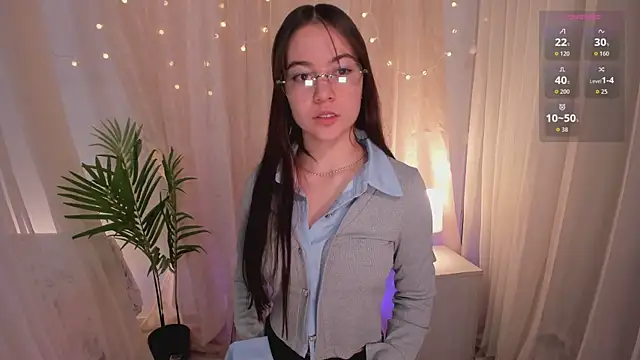 Snapshot of Lia_Sweett_ chatting on 03/03/26, 04:13 Lia Sweett online show from 03/03/26, 04:13