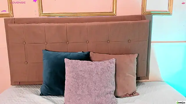 amandalee01 online show from 03/13/26, 08:04