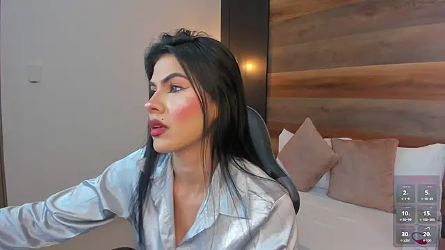 Snapshot of stephanya_ chatting on 11/12/25, 07:13 stephanya online show from 11/12/25, 07:13