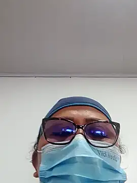 Darly Gomez online show from 12/20/24, 08:01