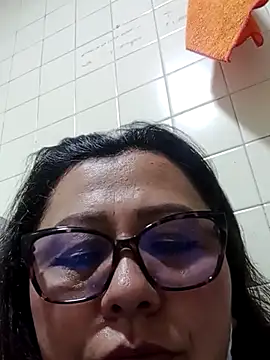 Darly Gomez online show from 12/21/24, 02:30