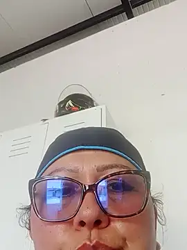 Darly Gomez online show from 02/18/25, 03:32