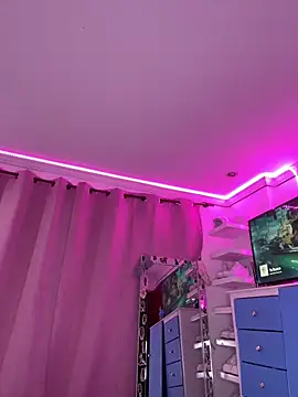 victoria 11 online show from 10/23/25, 06:02