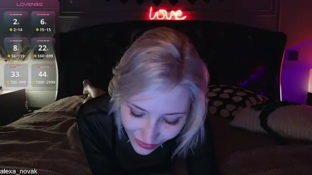 Snapshot of alexa_novak chatting on 02/27/25, 01:38 alexa novak online show from 02/27/25, 01:38