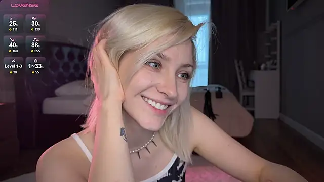 Snapshot of alexa_novak chatting on 11/09/25, 02:32 alexa novak online show from 11/09/25, 02:32