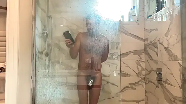 Snapshot of 69woodinson chatting on 09/17/25, 02:52 69woodinson online show from 09/17/25, 02:52