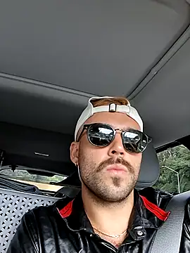 Snapshot of 69woodinson chatting on 09/23/25, 08:45 69woodinson online show from 09/23/25, 08:45